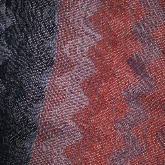 Women's Swaggy Wrap Shawl - Picture 4 of 4